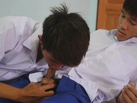 Asian twink gets pleasure from bareback blowjob